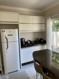 Casa com ótima localização na praia dos Ingleses - Florianópolis - 2