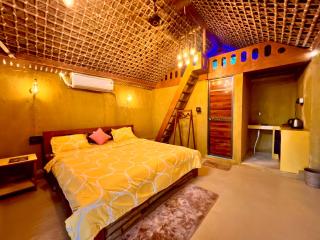 La Pahi Palace- Banquet and Resort - Sakri - 3