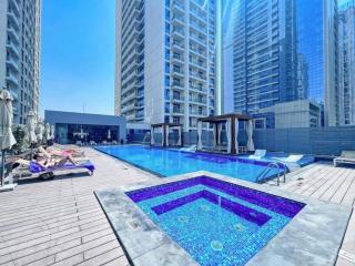 5 Mins to JBR Beach, Luxury Studio in Dubai Marina's Best Tower - Dubai - 9