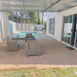 Cheerful 3-bedroom home with water and backup power around Sandton - 8