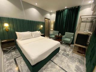 VIP Express - University Town - 5
