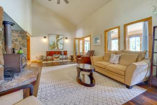 Dog-Friendly Home w/ Hot Tub & Decks in Durango! - 7