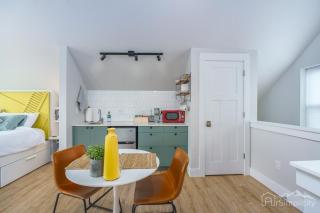 Cozy Studio Loft W Soaking Tub & Patio - 6