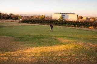 Getaway Luxury Golf Estate - 15 minutes from Lanseria airport - 7