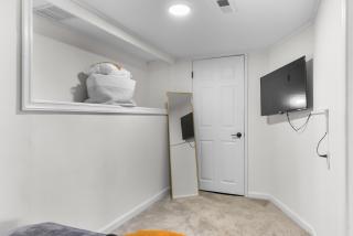 Lovely Apt Near Zoo with Self Check-In, Smart TV - Omaha - 6