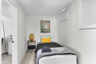 Lovely Apt Near Zoo with Self Check-In, Smart TV - Omaha - 7