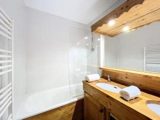 Résidence Plein Soleil - Lumineux, ski-in, ski-out, location ideal MAE-3731 - Les Allues - 1