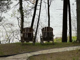 Wild Refuge Lodge - Interlochen - 4