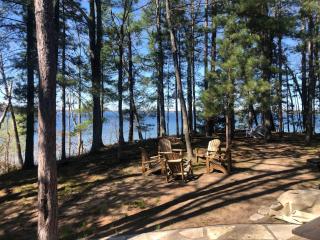 Wild Refuge Lodge - Interlochen - 5