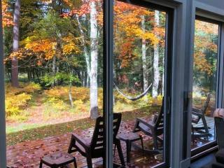 Cozy River Cottage - 5