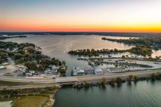 Randolph Hotel - Fox Lake - 7