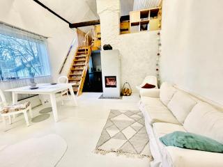 Entire studio house with a garden - 0