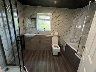 5-Bedroom Cottage in New Waltham, Grimsby - Grimsby - 8