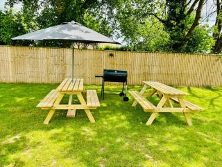 5-Bedroom Cottage in New Waltham, Grimsby - Grimsby - 5