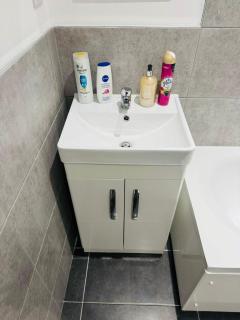 Canvey Stay Entire Flat - Canvey Island - 2
