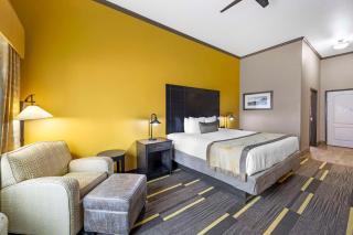 Best Western Plus Emerald Inn & Suites - 1