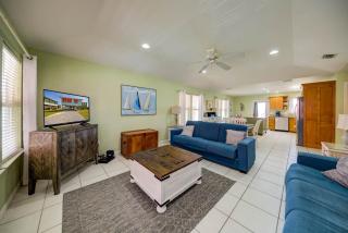 Sandy Feet Retreat by Vacation Homes Collection - 6