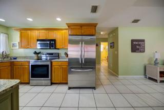 Sandy Feet Retreat by Vacation Homes Collection - Gulf Shores - 1