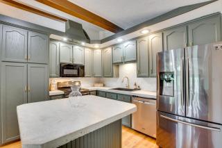 Lake O the Pines Retreat Private Dock! - 4