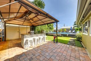 4 Mi to the Beach Pet-Friendly Oakland Park Home - 2