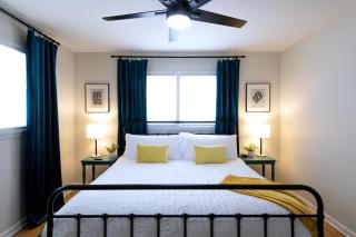 Vintage Modern Mid-Century Gem - Omaha - 9