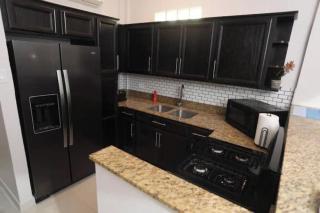 101- Renovated City GEM near the beach with free parking - San Juan - 1
