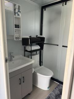 Tiny Container house - Westmere - 2