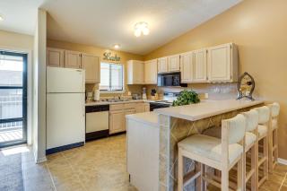 Waterfront Lazy Days Condo with Views and Pool Access! - Osage Beach - 3