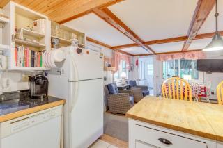 Idyllic Lakefront Cottage Near Mount Sunapee - Bradford - 1