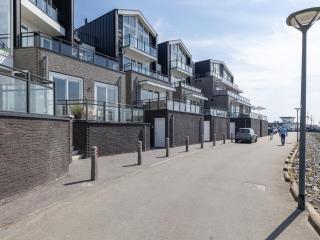 Pleasant Beach house with balcony terrace - Sint Annaland - 7