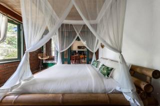 Family Oasis, 2 Bedrooms, Shared Pool, Garden, Rice Field View - Ubud - 2