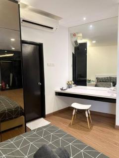Symphony Tower - Studio, Top Floor, Self Check in, Free Parking, Netflix, High Speed WIFI - Seri Kembangan - 7