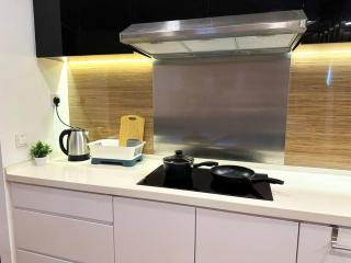 Symphony Tower - Studio, Top Floor, Self Check in, Free Parking, Netflix, High Speed WIFI - Seri Kembangan - 5