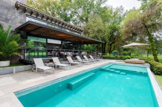 Casa Galo-Modern Retreat Overlooking Golf Course - Valle de Bravo - 0