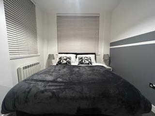 1 bedroom luxury apartment in Basingstoke - Basingstoke - 1