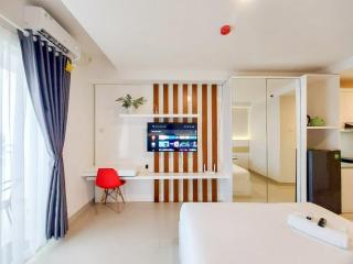 Homey and Comfort Studio Mataram City Apartment By Travelio - Kejayan - 7