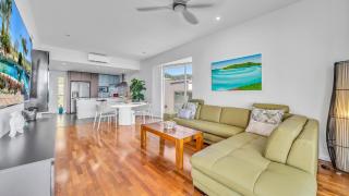 Whitsunday Reflections - Airlie Beach - 1