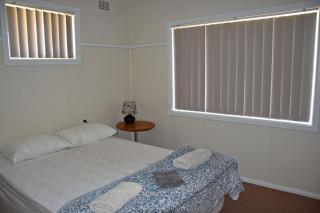 Clarkes Flat 4 - 4