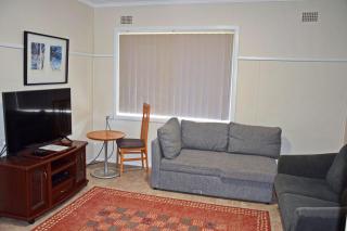 Clarkes Flat 4 - 6