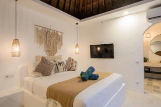 Villa Lotus - 1BR Canggu Villa with private pool - Near Wanderlust, Soma and BaliMMA - 5