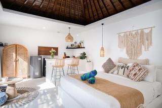 Villa Lotus - 1BR Canggu Villa with private pool - Near Wanderlust, Soma and BaliMMA - 8