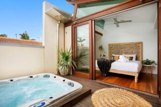 Luxury On The Bay - 2 x 3 Bedroom Apartments - Byron Bay - 8