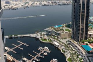 Skyline Huge 1 Bedroom Apartment Creek - Dubai - 7