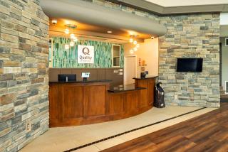 Quality Inn & Suites - Clearwater - 3