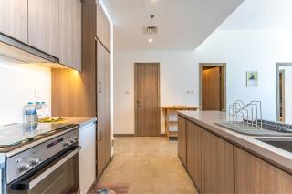 Stunning 2 Bedroom with Full Sea & Marina Views - 5