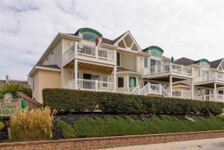 401 E Raleigh Ave, Unit B - Wildwood - 2