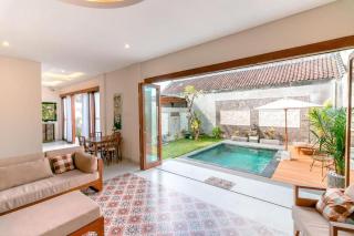 Villa Shantia by Bby Diamond - 0