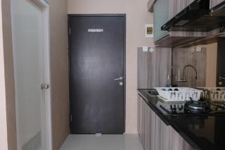 Spacious Studio with Extra Room at Grand Asia Afrika Apartment By Travelio - 4