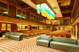 Clarks Inn Suites Hyderabad Airport - Hyderabad - 7