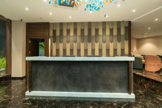 Clarks Inn Suites Hyderabad Airport - Hyderabad - 1